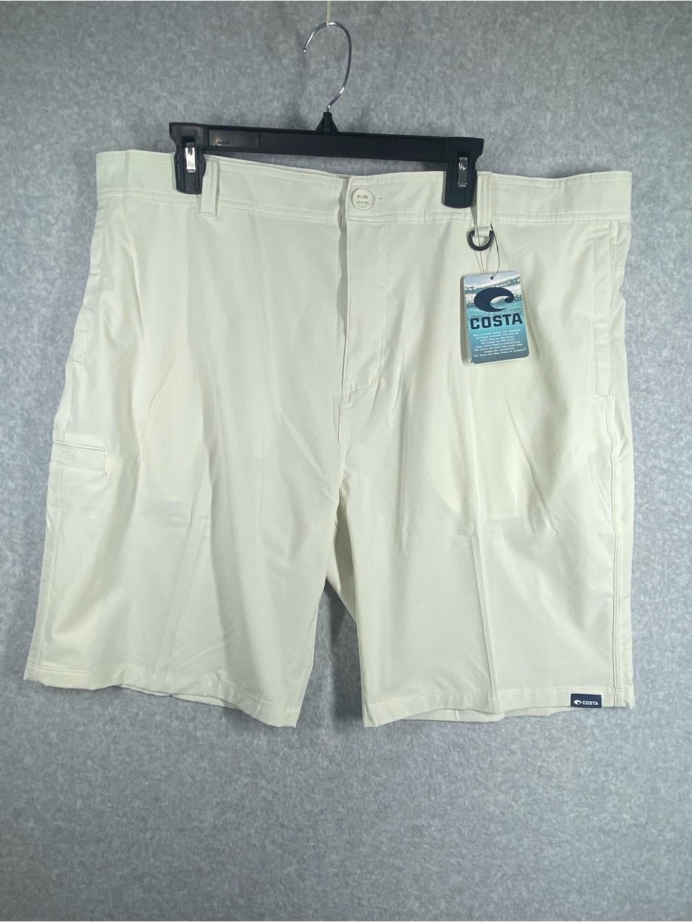 Costa Walker Hibrid Shorts Men’s Size 40 x 9” Off-white UPF30 casual stretch NWT
